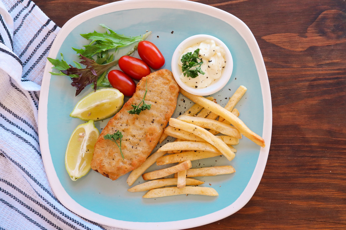 Battered hake and hot chips